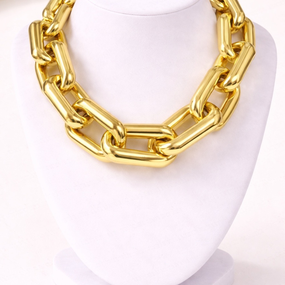 MONTY STATEMENT NECKLACE - Picture 3 of 12